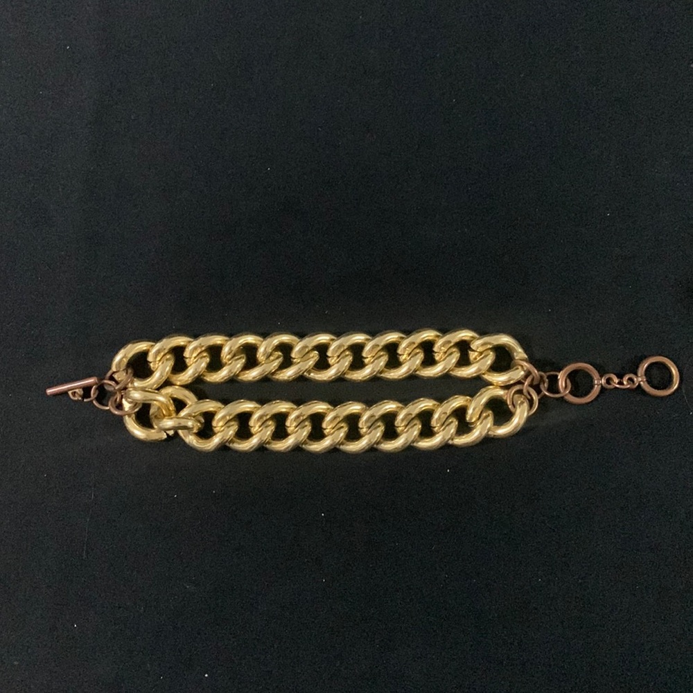 Gold chain bracelet